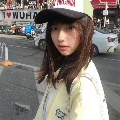 酷爱电影的庞波小姐